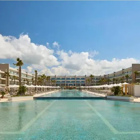 Next To Melia Premium Zone Garden Apart, Sanpietro